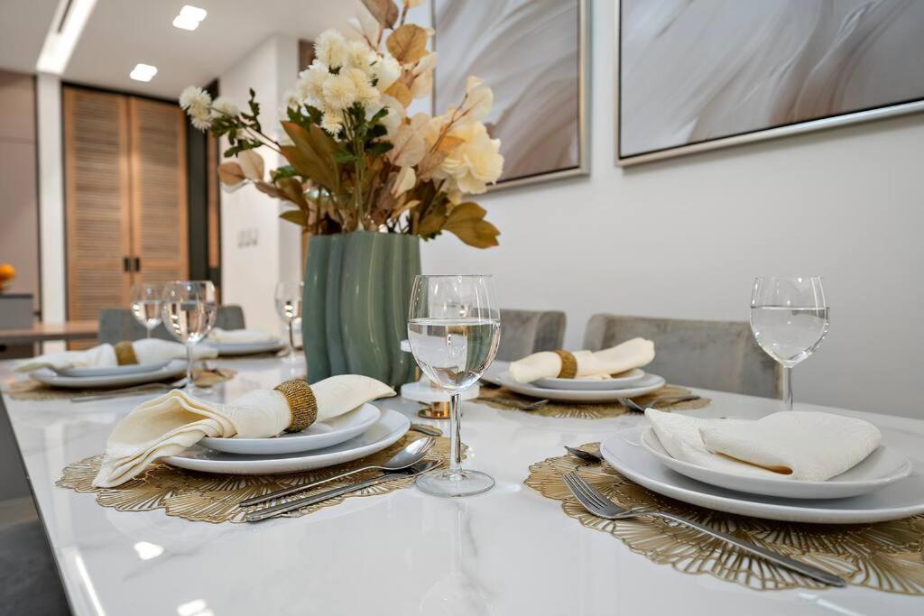 First Class 3br Lively Sanctuary * Dubai