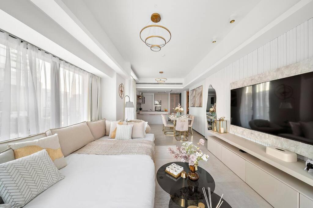 First Class 3br Lively Sanctuary *