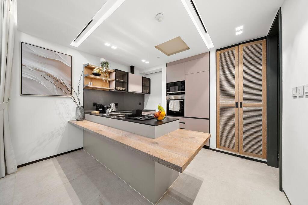 Apartment First Class 3br Lively Sanctuary *